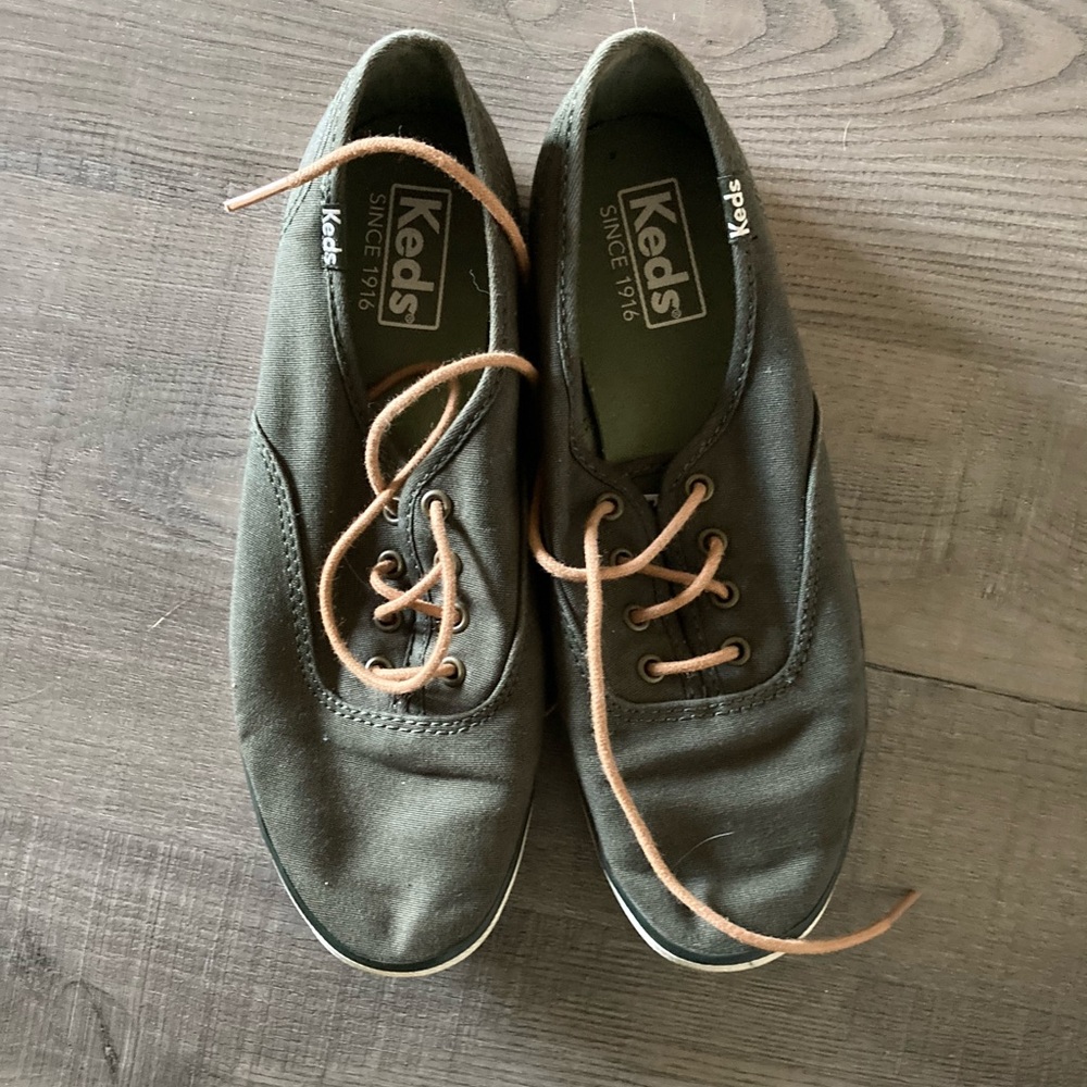 Dark Green Keds